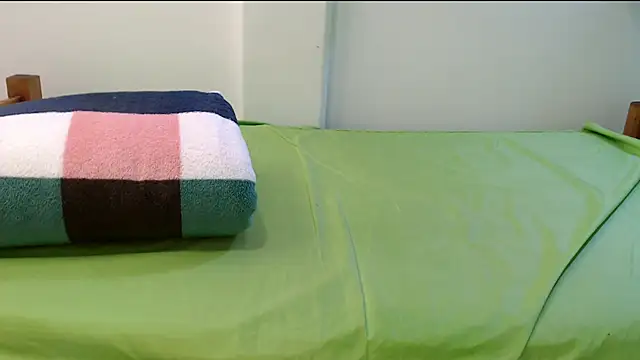 evaleribigtits18's cam snapshot