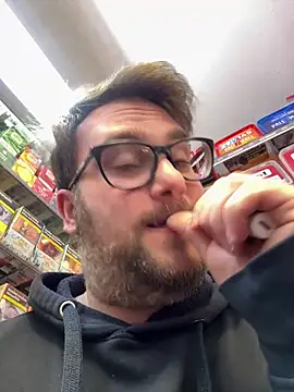 Dominic2295 live sex cam