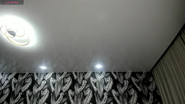 NicolleXPeach's cam snapshot