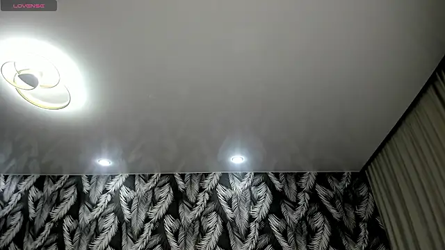 NicolleXPeach's cam snapshot