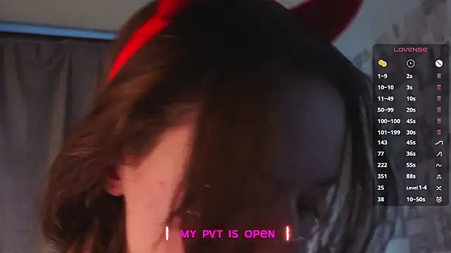 TiannaBorlace live sex cam