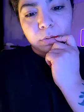 kimmiakiss22 live sex cam