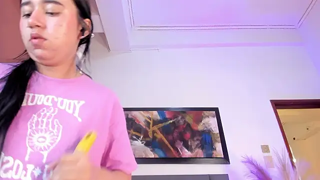 LaraGoldd's cam snapshot