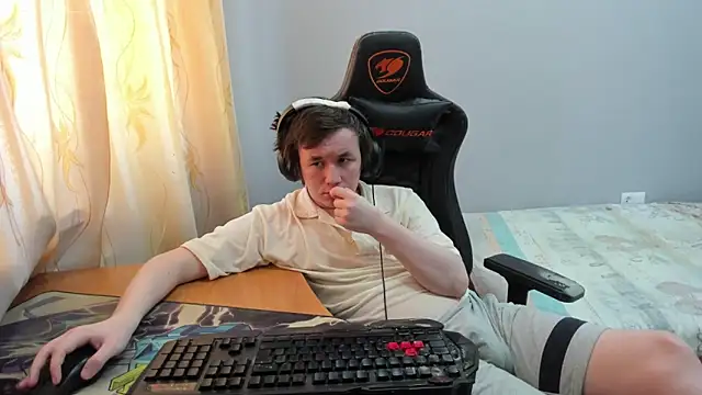 iliaskrislove live sex cam