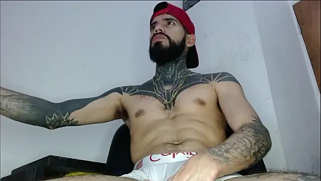BlackTattooKing live sex cam