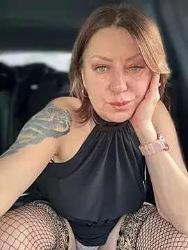 Milena-MilfaXXX live sex cam