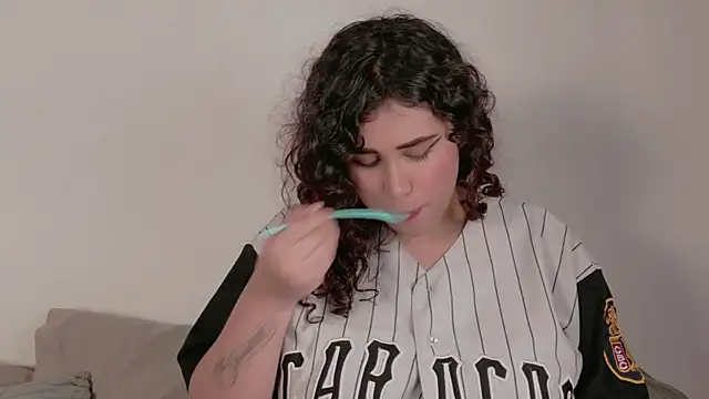 Maya_house's cam snapshot