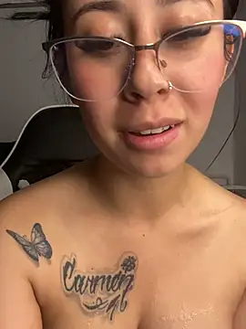 SoyZoee_'s cam snapshot