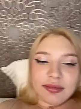 AmmyHot live sex cam