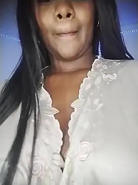 Roonie_garces's cam snapshot