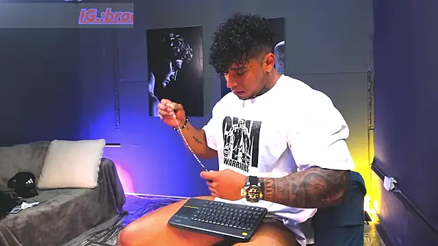 bradley_smith live sex cam