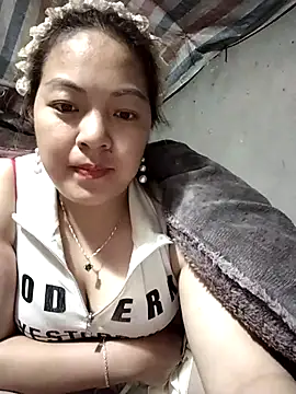 Lucky_cutee live sex cam