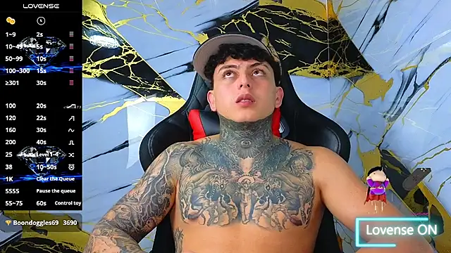 Kevin22_222 live sex cam