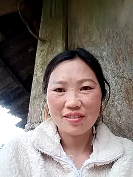 blonde_blg's cam snapshot