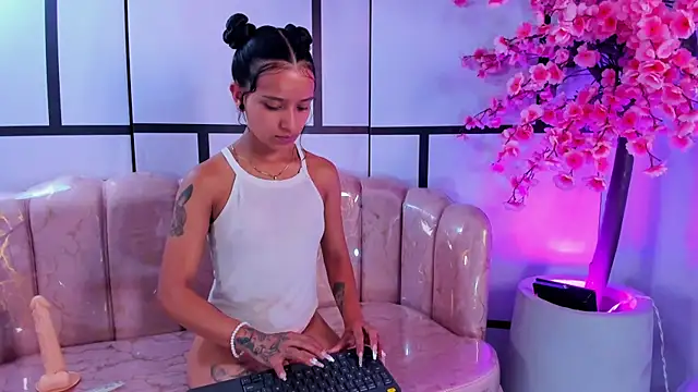 SaraJoness__'s cam snapshot