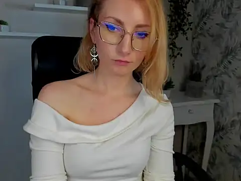 CinderellaMoon's cam snapshot