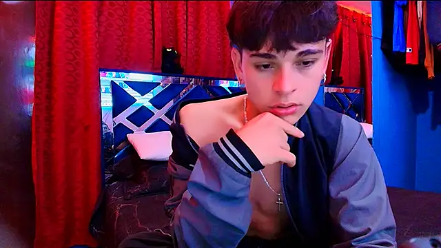 Luke_Howland live sex cam