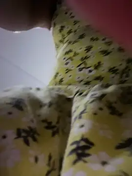 Your_HoneyXXX's cam snapshot