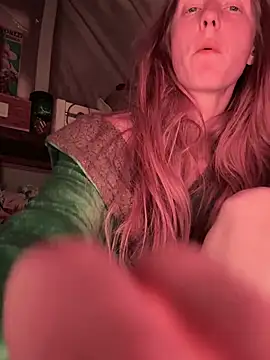 GoldenFlameGoddess live sex cam