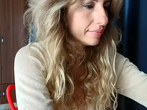 _horny_sexy_'s cam snapshot