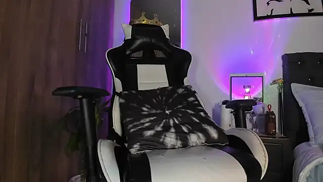 AlanNaughty live sex cam