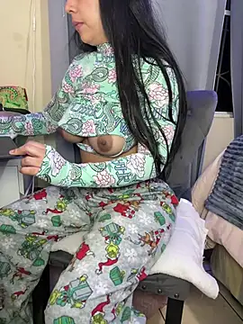 mia_gonzalez69's cam snapshot