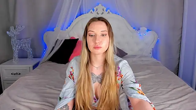 JollyBlondy's cam snapshot