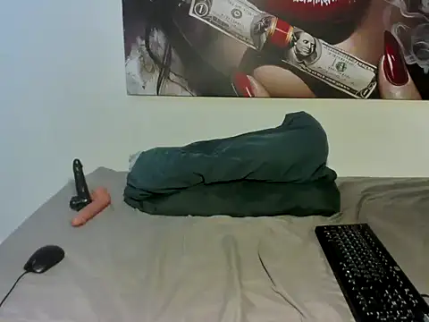 CLEO-001's cam snapshot