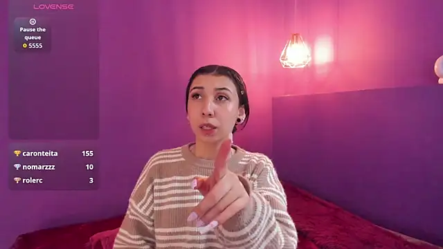 Isabella_Crofts's cam snapshot