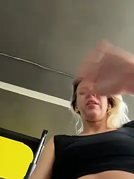 LikaCat live sex cam