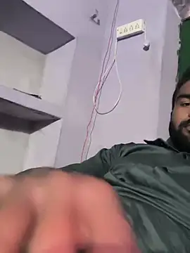 HOT-SHADEV80 live sex cam