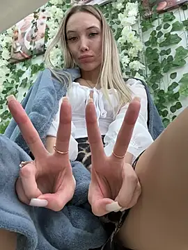 -HollyWay-'s cam snapshot