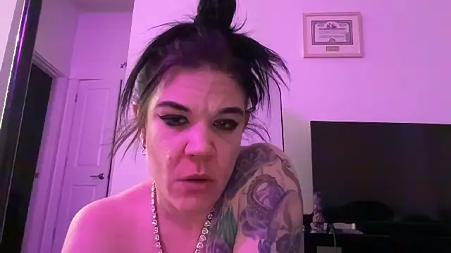 RavenxRayyyy's cam snapshot