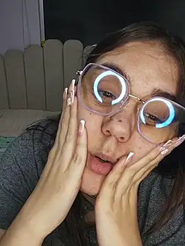 its_lauu_'s cam snapshot