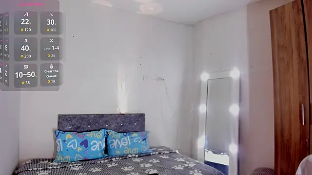 carolinemiller7 live sex cam