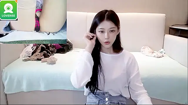 E-ll-A's cam snapshot