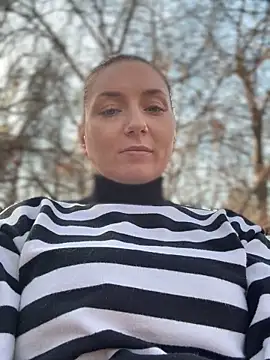 Crazy-Rosa live sex cam