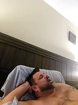 Roddog18 live sex cam