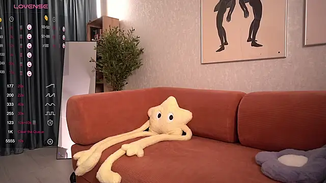 Pheromoon live sex cam