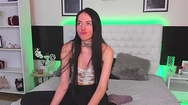 AdrianaCult live sex cam