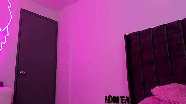 Evelin__thompsson's cam snapshot