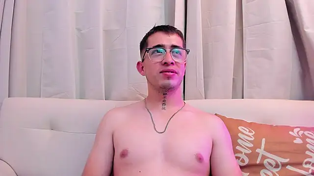 Tommas_Jhonson live sex cam