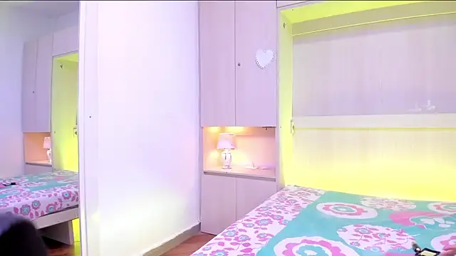 KellyKallahan's cam snapshot