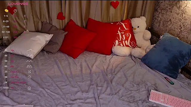 FreyaRaya live sex cam