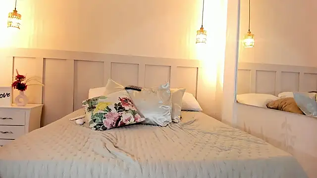 MartinaGuzmann live sex cam