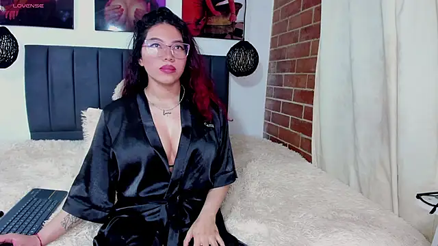 kyliejenner_hot's cam snapshot