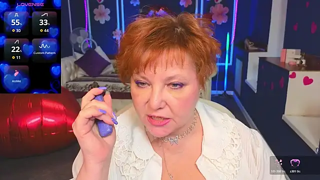 Kira_Kenett live sex cam