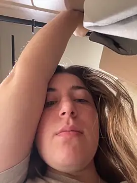 kate_nicepops999114's cam snapshot