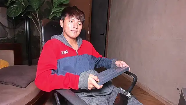 isaac_grimm live sex cam