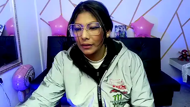 yvanna__smith's cam snapshot